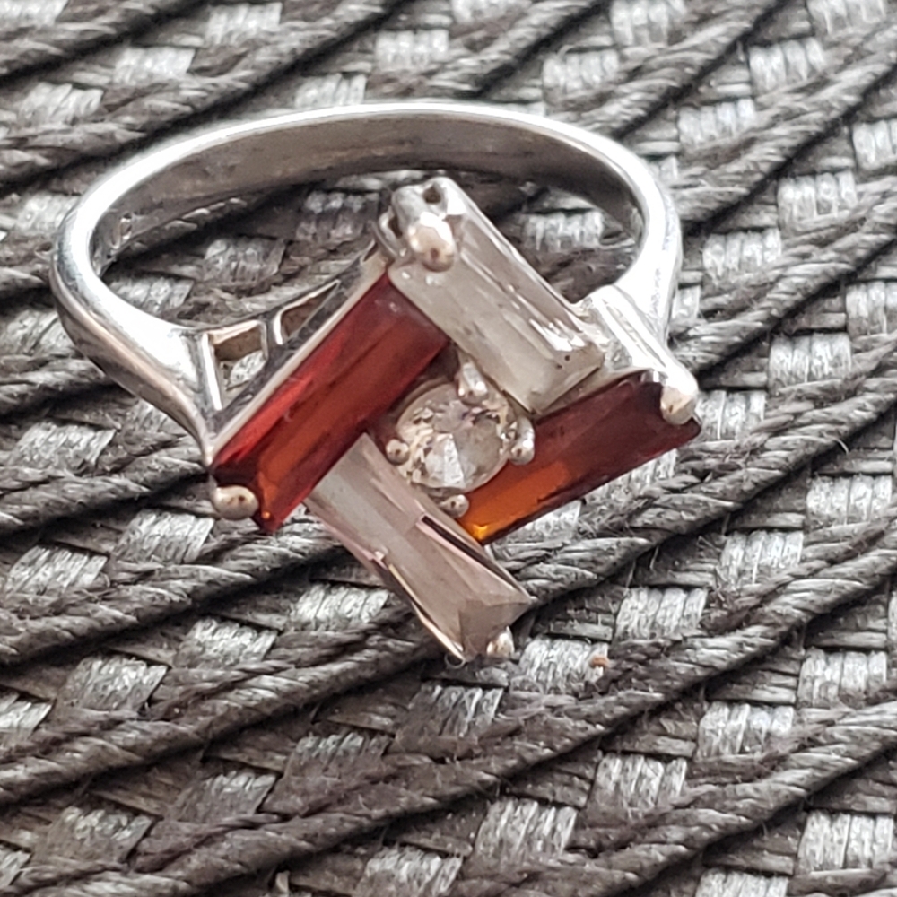 JRSR-008 Sterling Silver Garnet and White Topaz Ring size 8